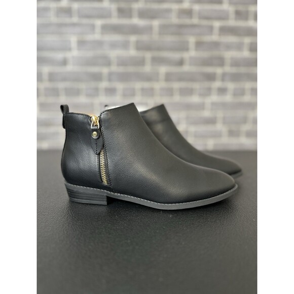 Journee Collection Women's Black Ellis Side Zip Ankle Bootie Shoes Size 8 - Picture 9 of 10